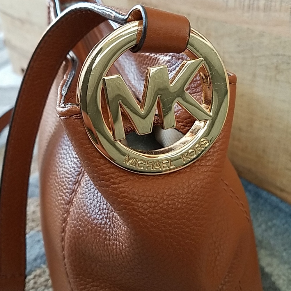 Michael Kors Crossbody - Picture 3 of 6